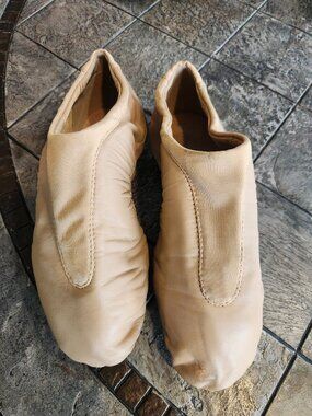 Capezio Nude Jazz Dance Shoes Womens 10 | Leather Slip On Tan